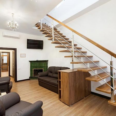Leogrand Apartment On Doroshenka 38 리비프 외부 사진
