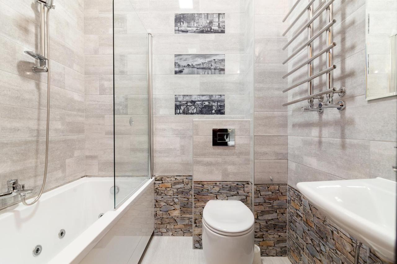 Leogrand Apartment On Doroshenka 38 리비프 외부 사진